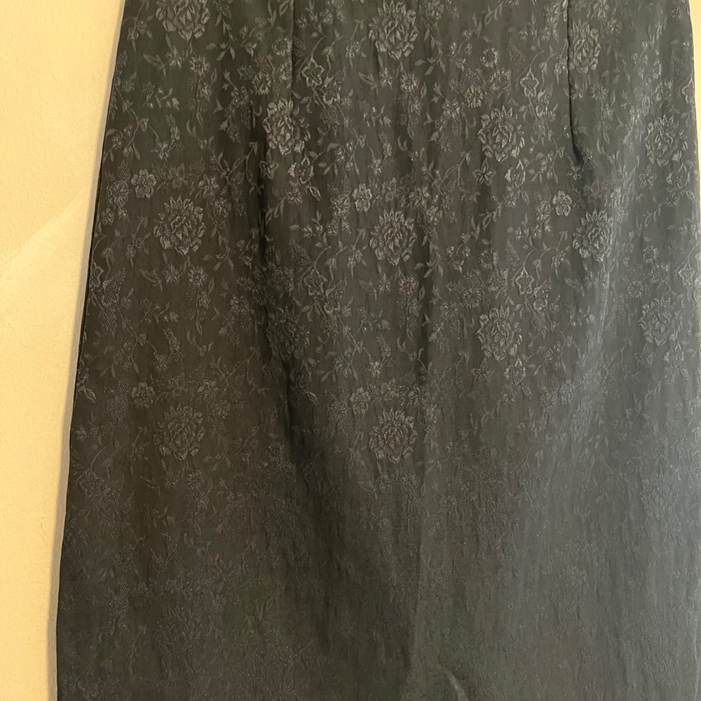 Skirt - Picture 5 of 7
